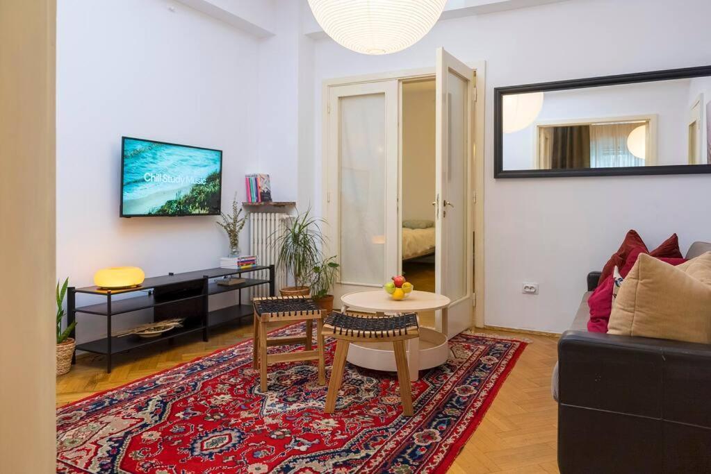 Ultra-Central University Square Apartament Apartament Bukarest Kültér fotó