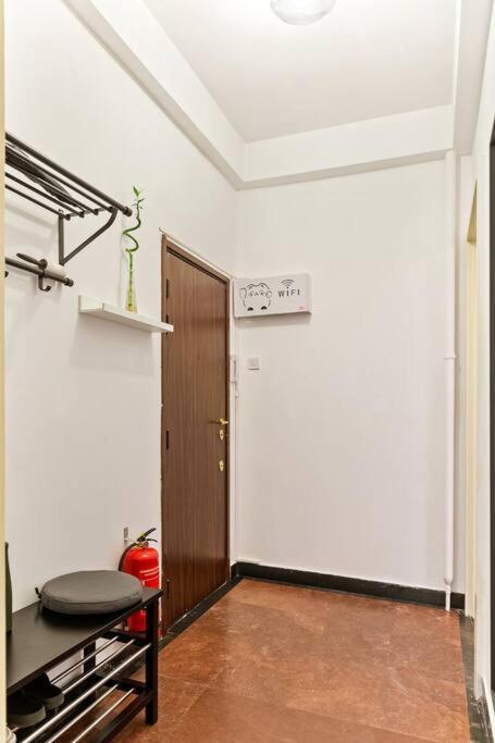 Ultra-Central University Square Apartament Apartament Bukarest Kültér fotó